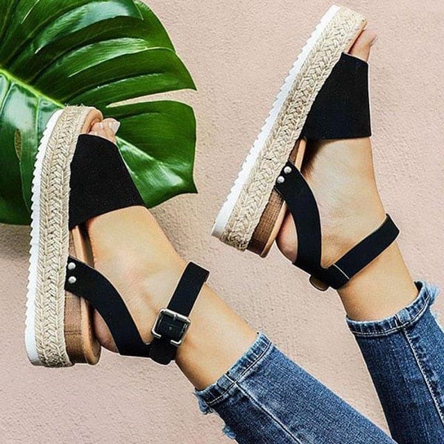 Women’s Faux Leather Platform Sandals - black / 7